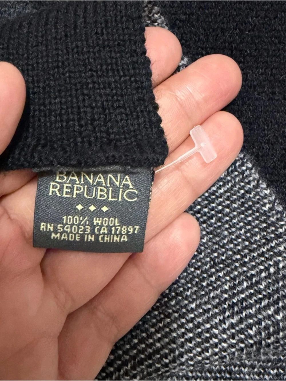 Banana Republic 100% Wool Scarf
